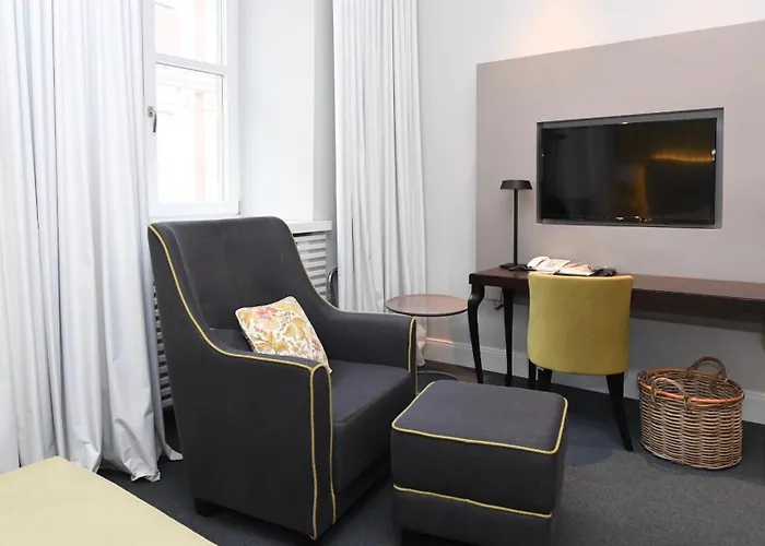 Bischofshof Am Dom Hotel 4*