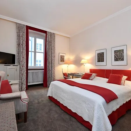 비쇼프스호프 암 돔 호텔