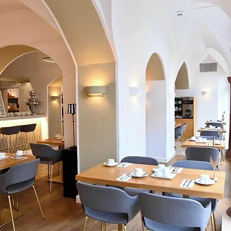 Bischofshof Am Dom Hotel 4*