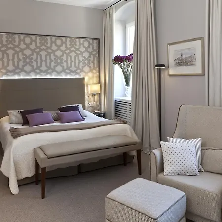 비쇼프스호프 암 돔 4*